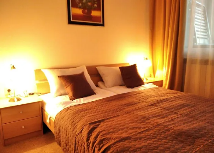 Apartment Private Emerald