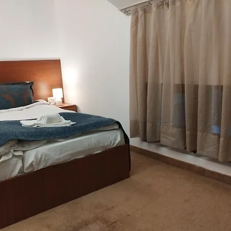 Private Emerald 아파트